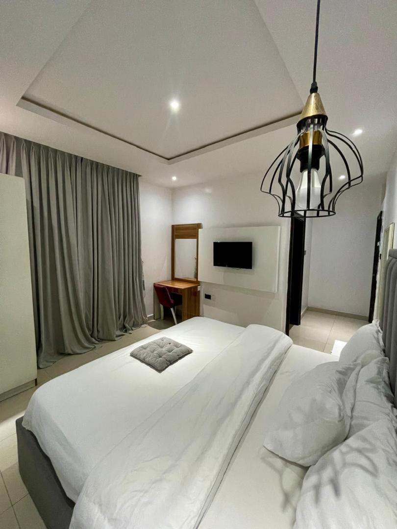Jada Hotel And Suits Лагос Экстерьер фото